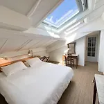 Couette-café Casaviel 3*