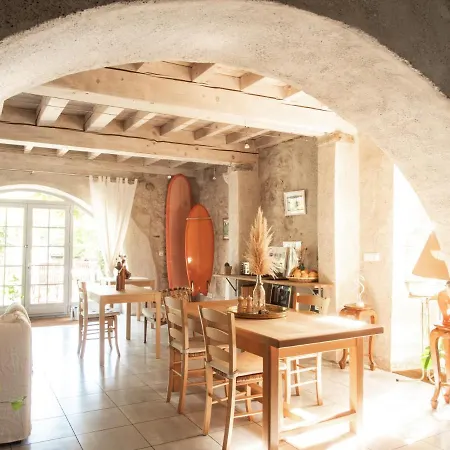Casaviel Bed & Breakfast *